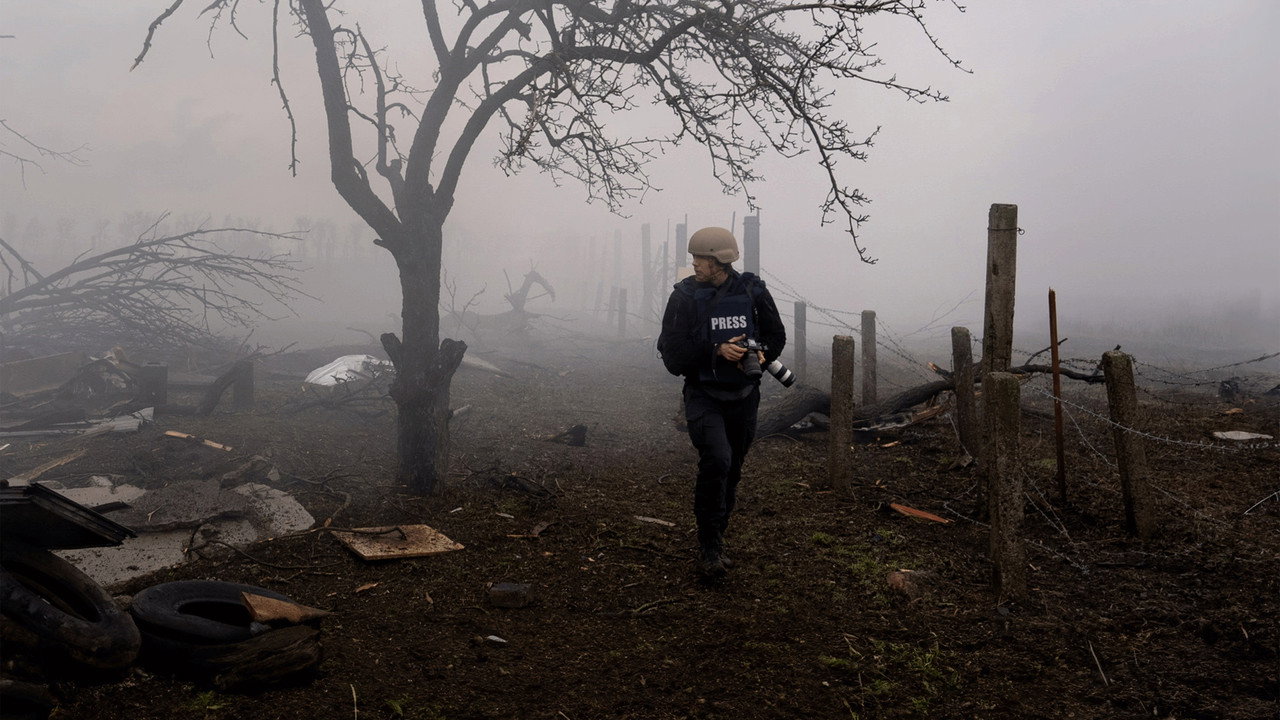 20 Days in Mariupol still 3