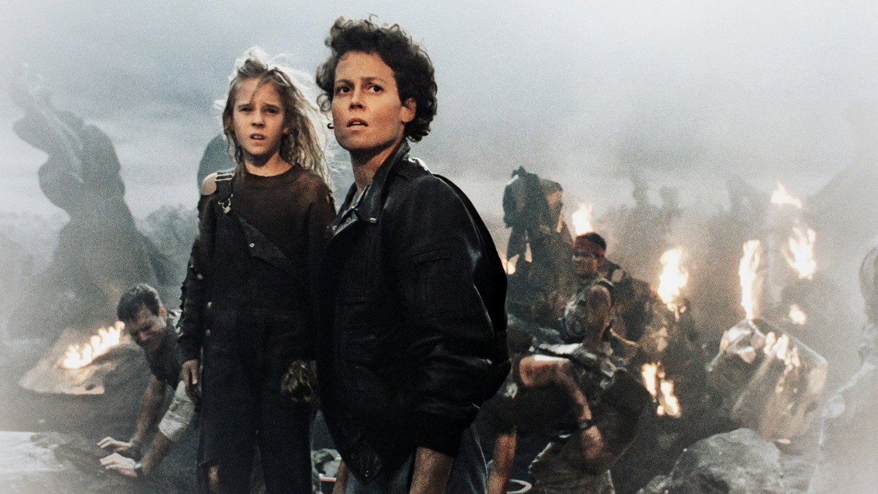 Aliens still 4