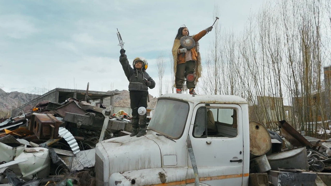 Birds on Ice upcoming movie still 3
