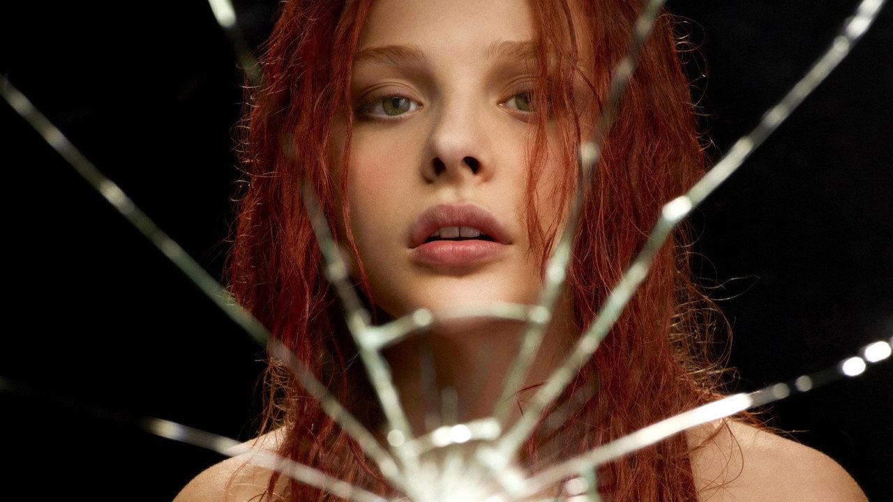 Carrie still 5