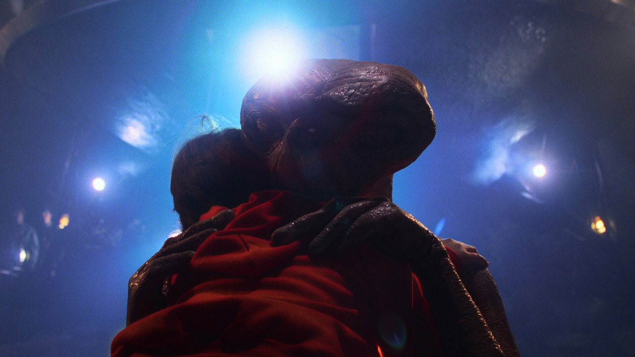 E.T. the Extra-Terrestrial still 5