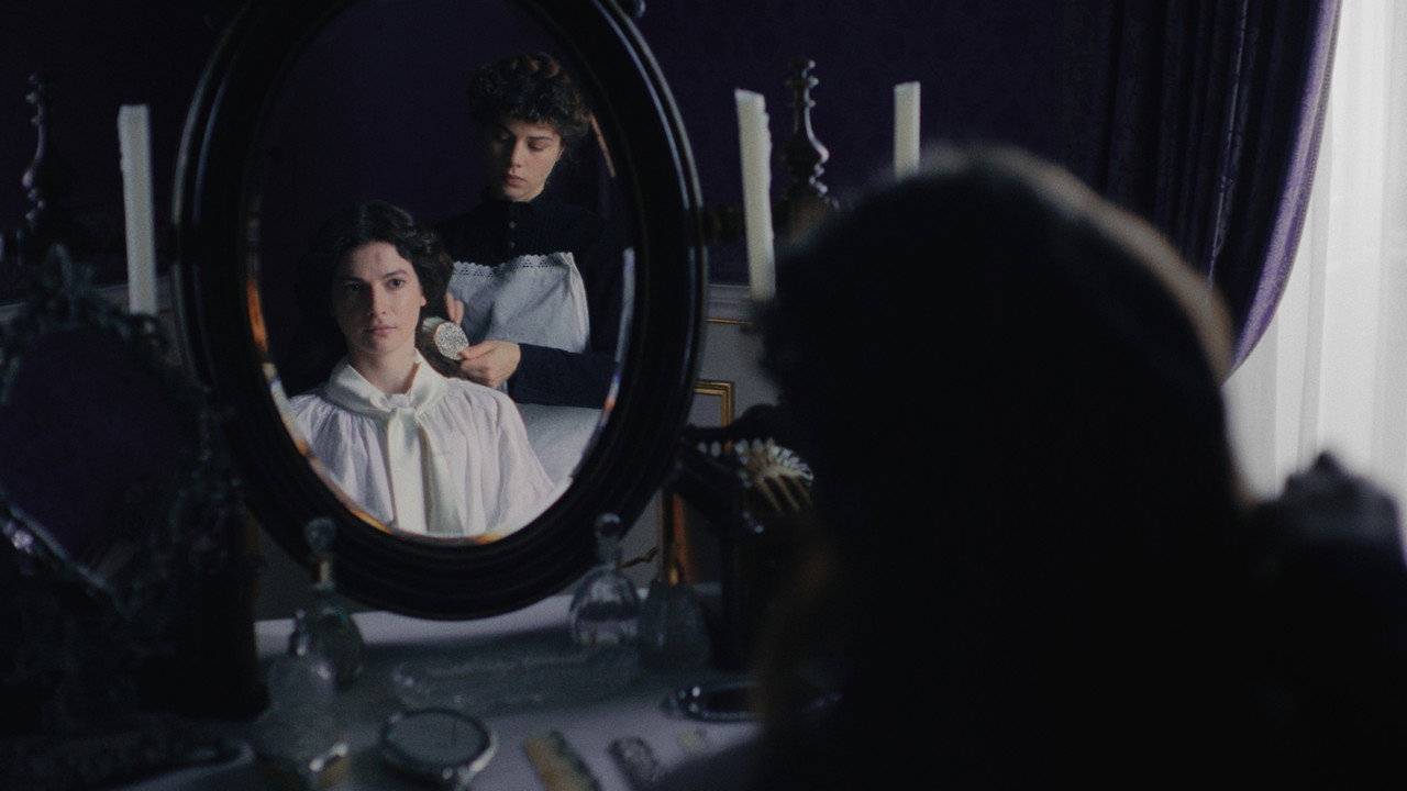 Fanny still 1
