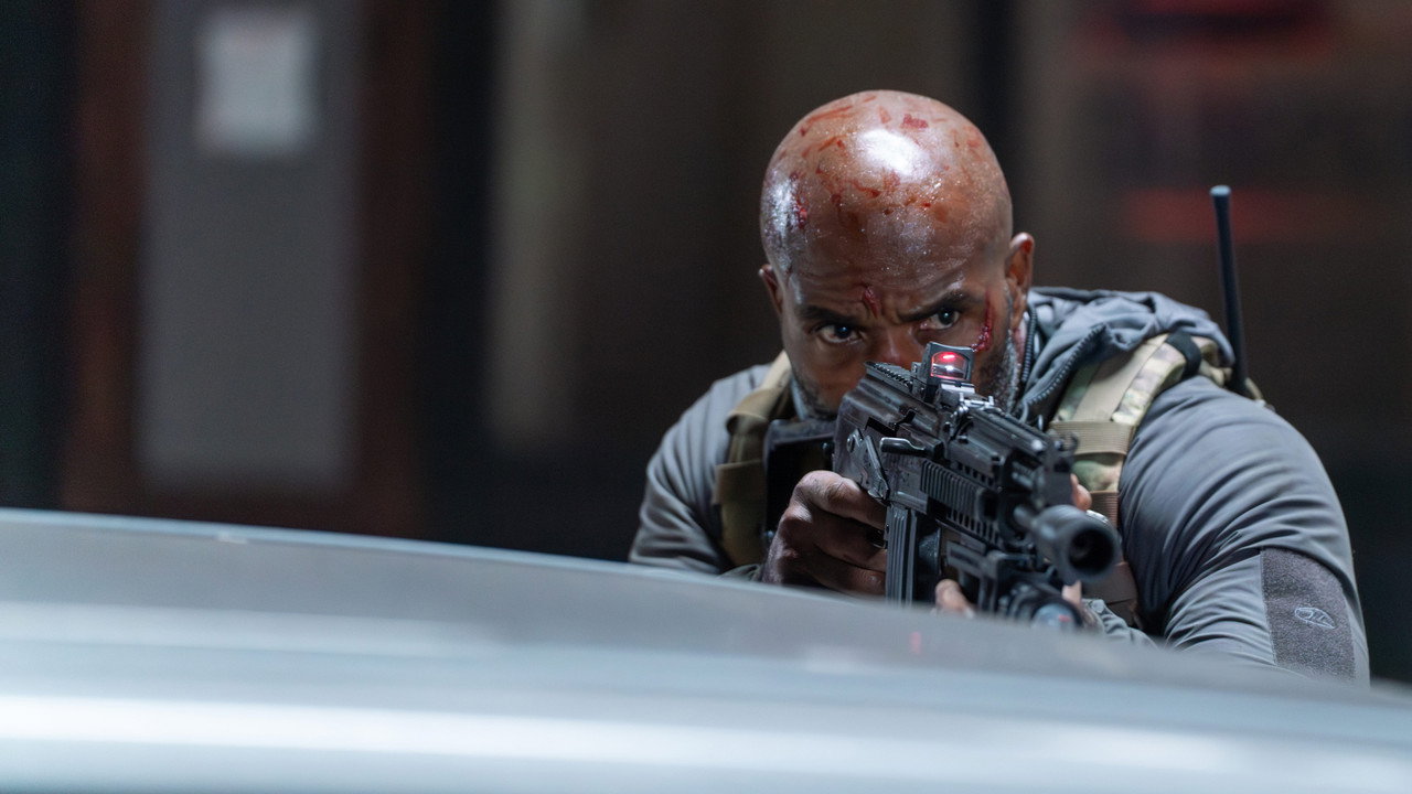 Man of War still 5
