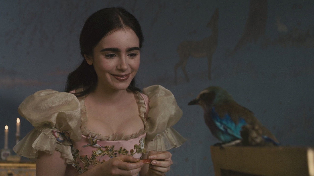 Mirror Mirror still 4