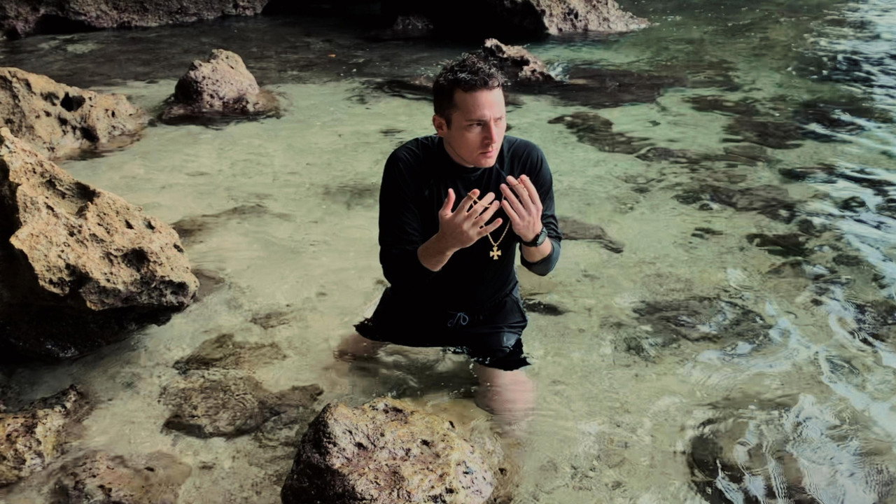 Tropical Parasite still 3