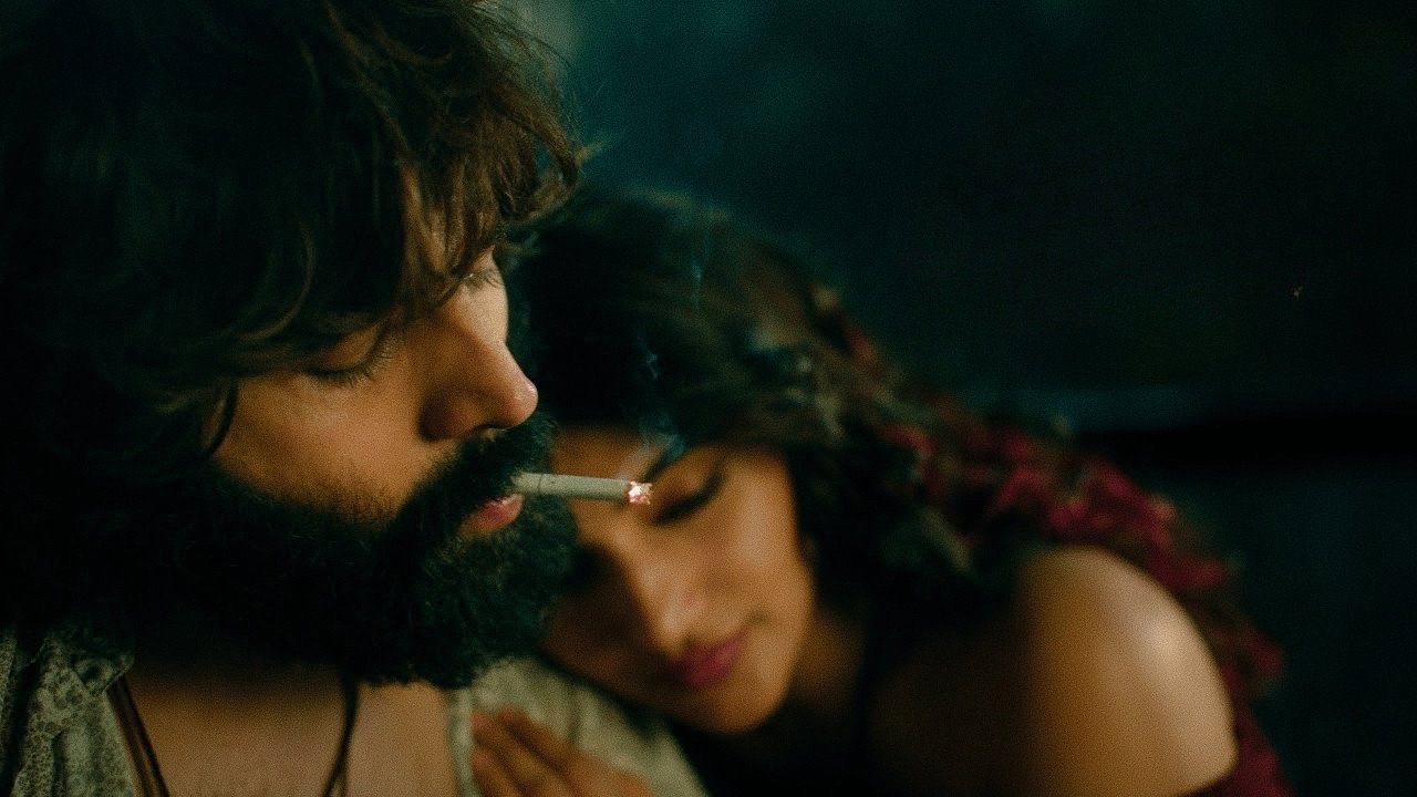 Tu Meri Zindagi Hai still