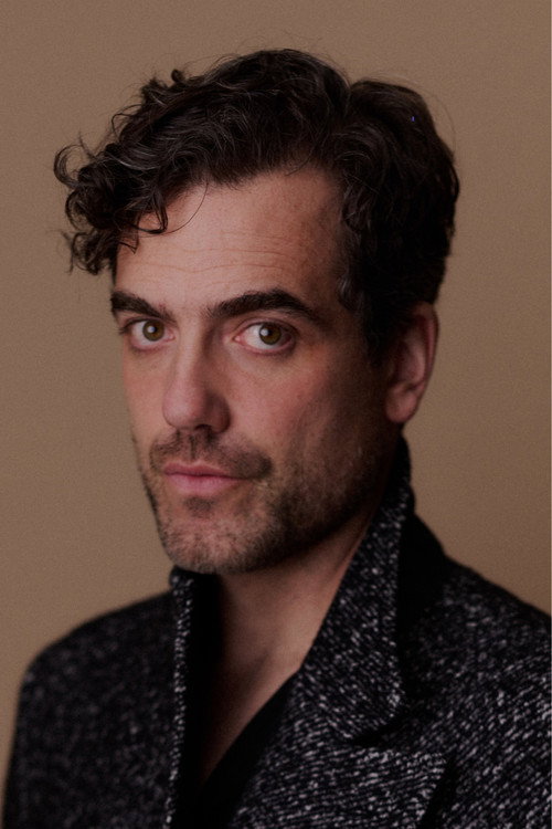 Daniel Ings portrait 3