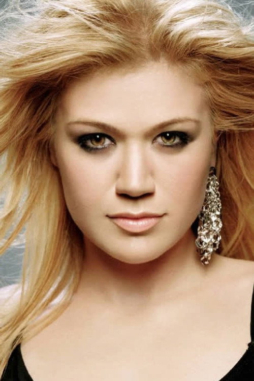 Kelly Clarkson portrait 4