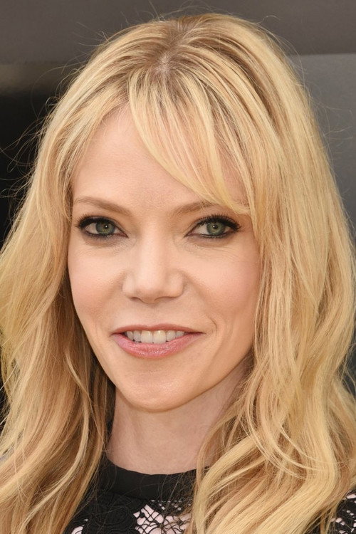 Riki Lindhome portrait 2