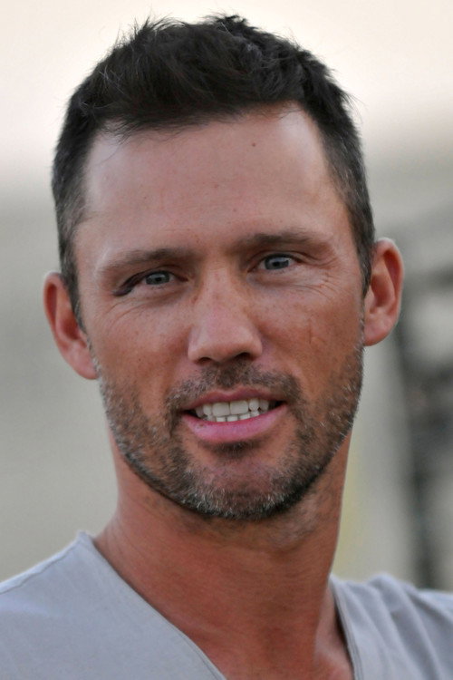Jeffrey Donovan portrait 2