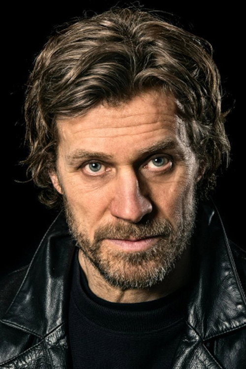 Jens Hultén portrait 1