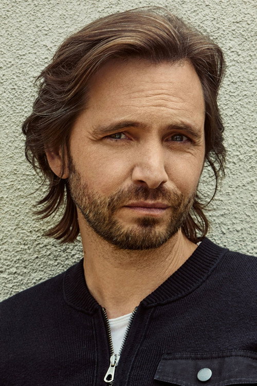 Aaron Stanford portrait