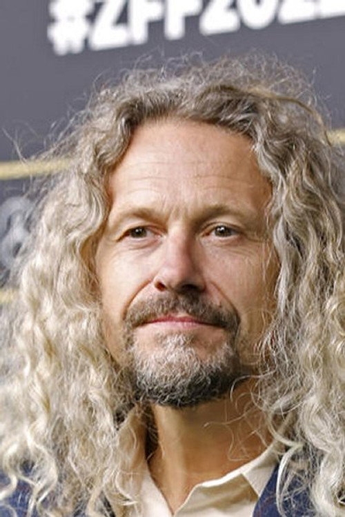 Adam Nielsen portrait