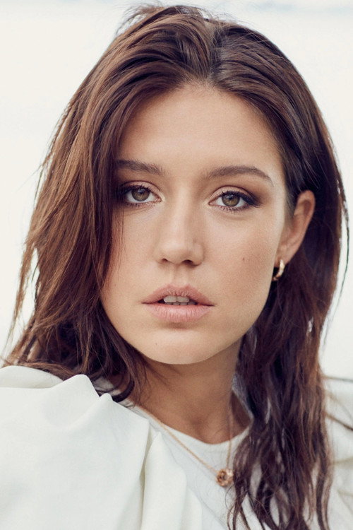 Adèle Exarchopoulos portrait
