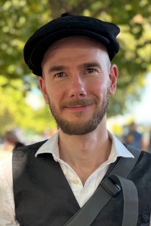 Alec Maynard portrait