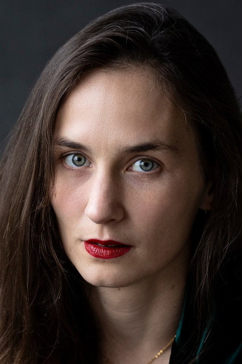 Anja S. Gläser portrait