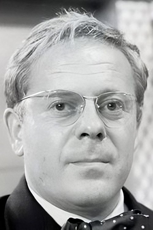Aubrey Morris portrait