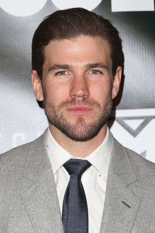 Austin Stowell portrait