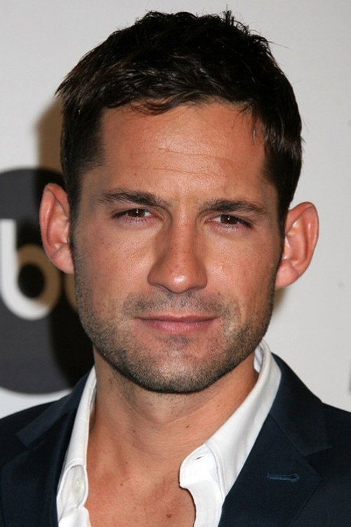 Enrique Murciano portrait