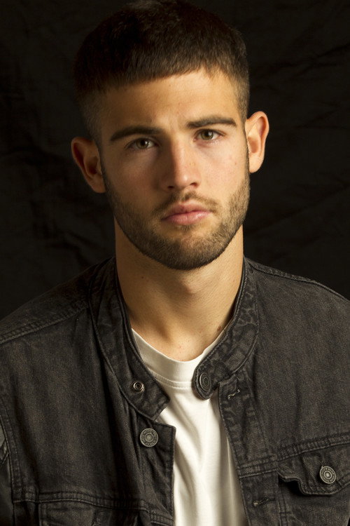 Jason Fernández portrait