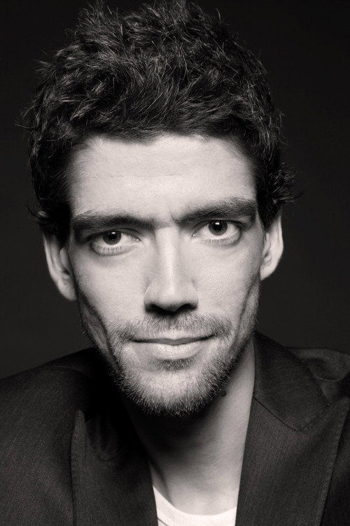 Javier Botet portrait