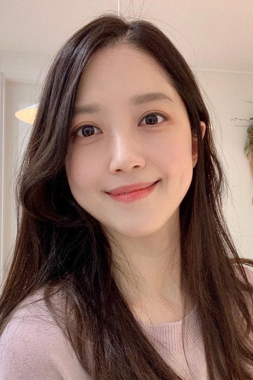 Lee Yeo-jin portrait