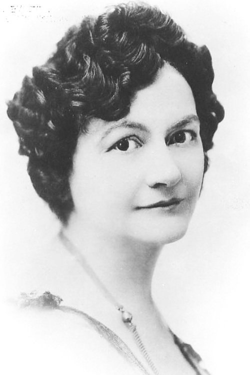 Lucille La Verne portrait