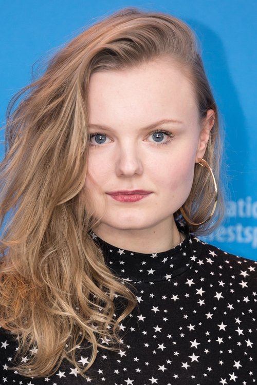 Maria Dragus portrait