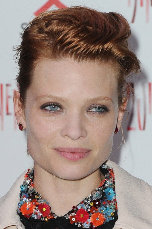 Mélanie Thierry portrait
