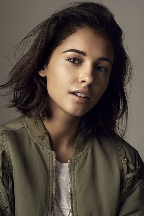 Naomi Scott portrait