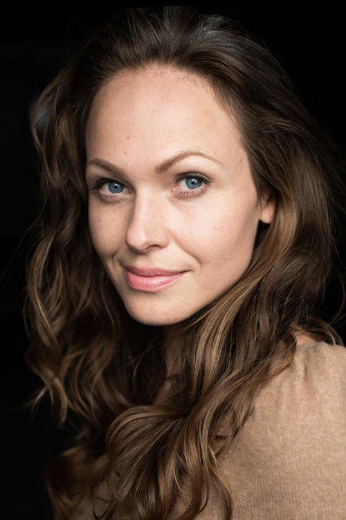 Paula Elle portrait