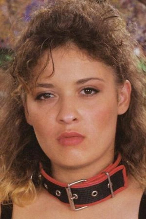 Raffaëla Anderson portrait