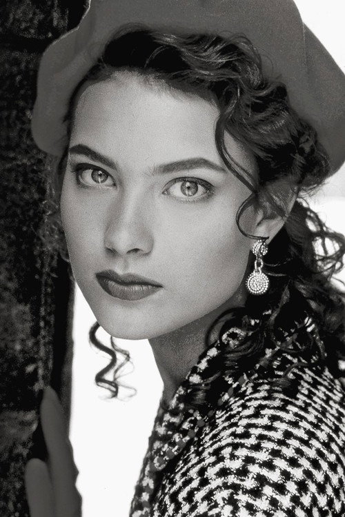 Shalom Harlow portrait
