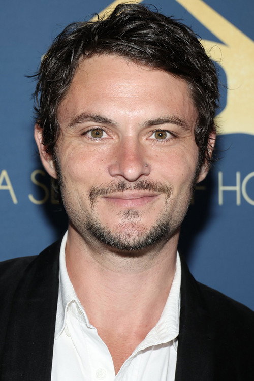 Shiloh Fernandez portrait