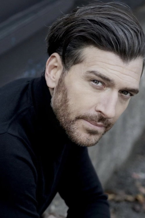 Tam Mutu portrait