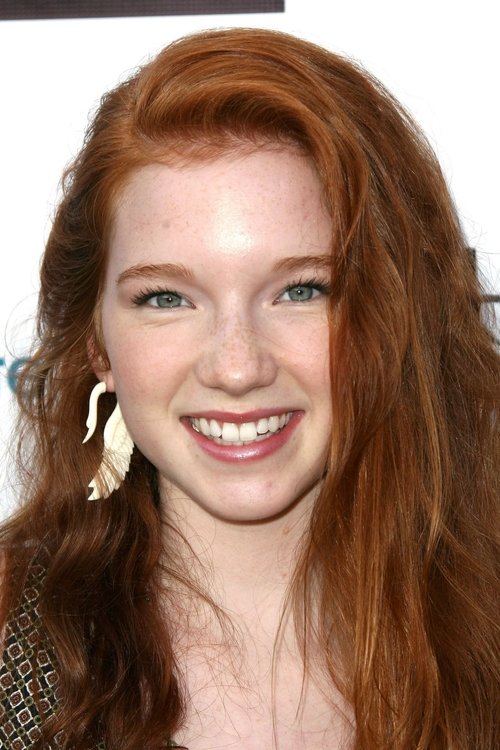 Annalise Basso portrait