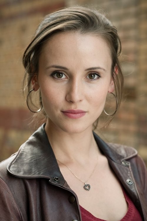 Peri Baumeister portrait