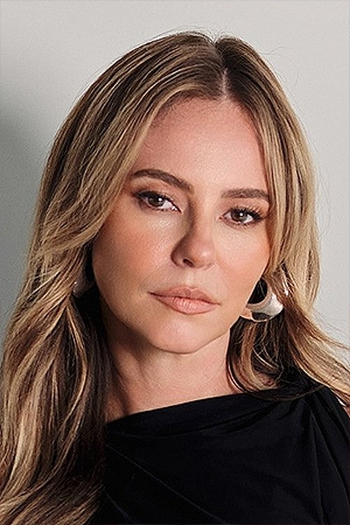 Paolla Oliveira portrait