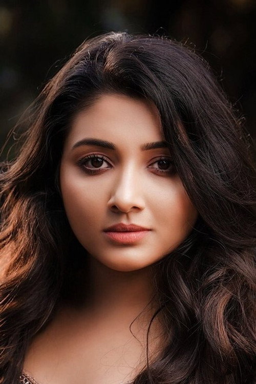 Mirnaa portrait