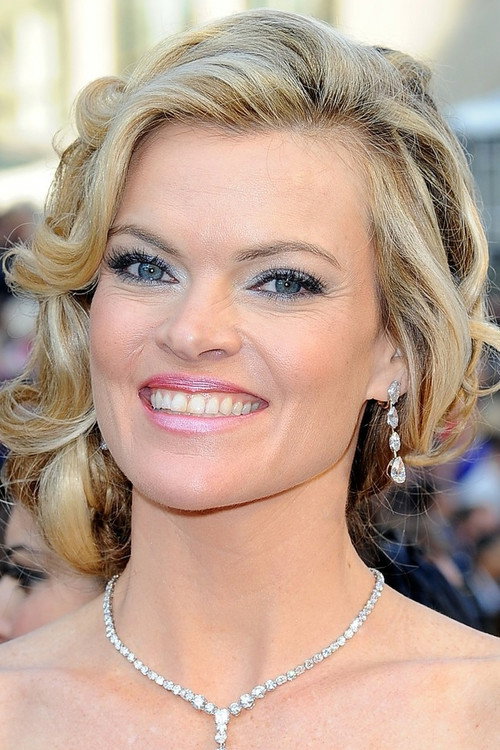 Missi Pyle portrait
