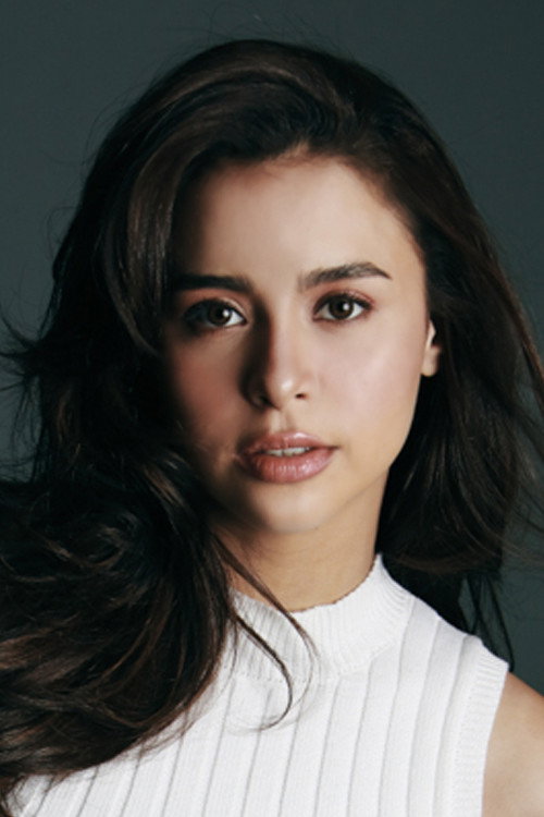 Yassi Pressman portrait