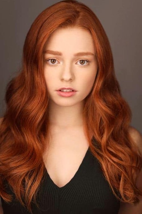 Kyra Leroux portrait