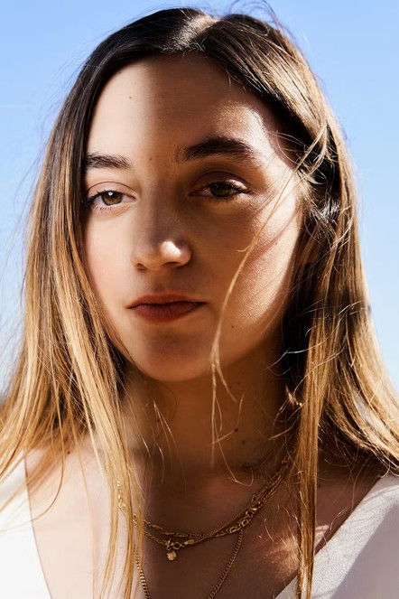 Luàna Bajrami portrait