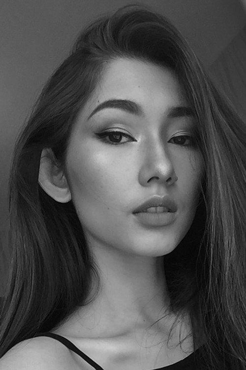 Devina Aureel portrait