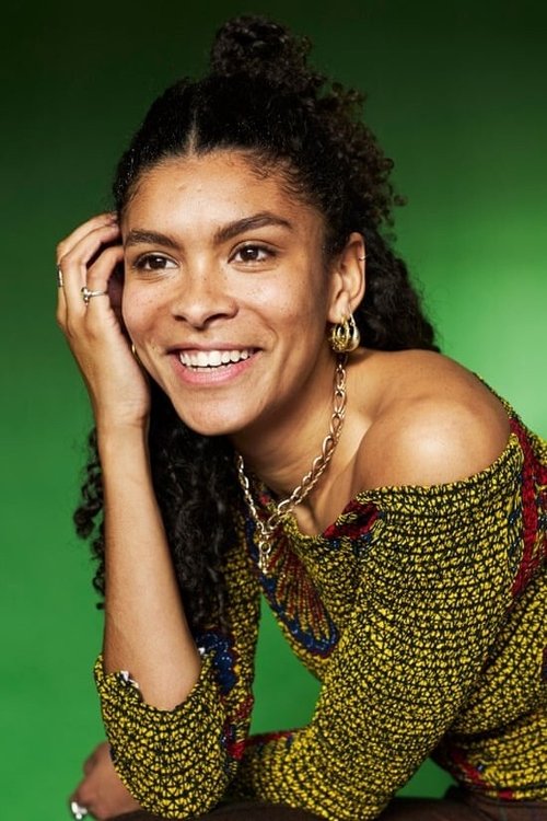 Thalissa Teixeira portrait