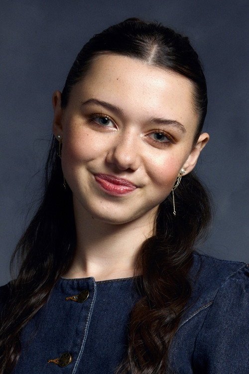 Violet McGraw portrait