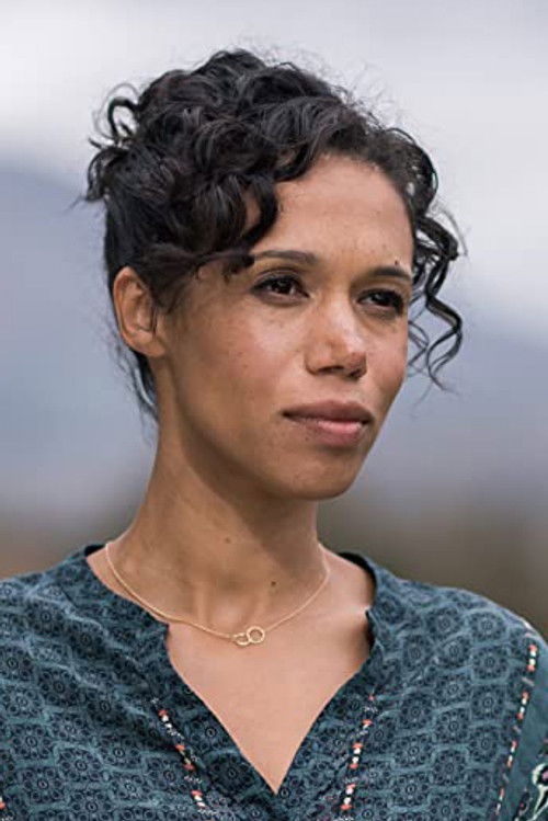 Vinette Robinson portrait