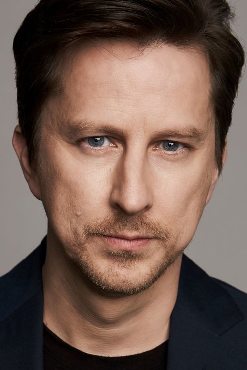 Lee Ingleby portrait