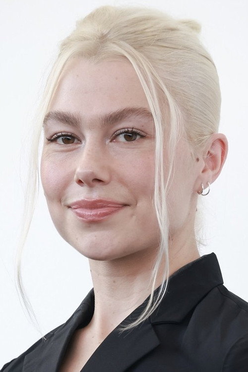 Phoebe Bridgers portrait