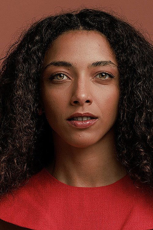 Alice Carvalho portrait
